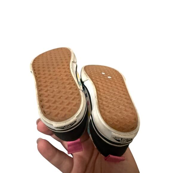 size 6 toddler Vans Of The Wall Checkerboard Multi-Colored Shoes Sneakers - Picture 3 of 3